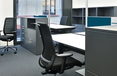 Офисные кресла со спинкой из сетки Hero 172H Interstuhl